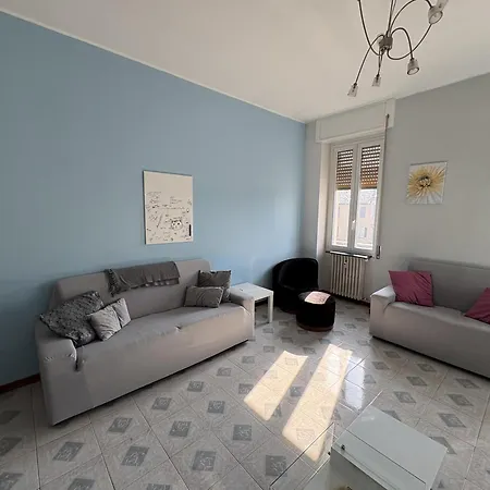 House In The Center Apartman
